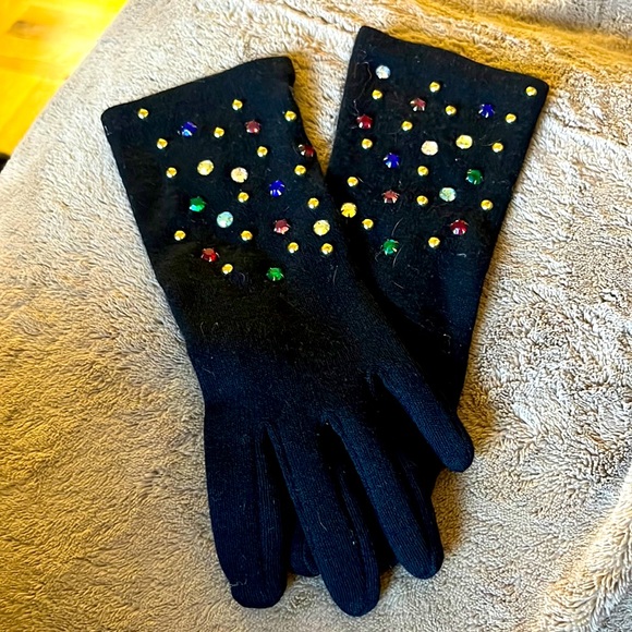🥳Host Pick🎉 Vintage 80s wool stretch gloves with rhinestones - Picture 1 of 5